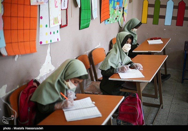 کودکان در کلاس درس - خیریه حمایت از تحصیل